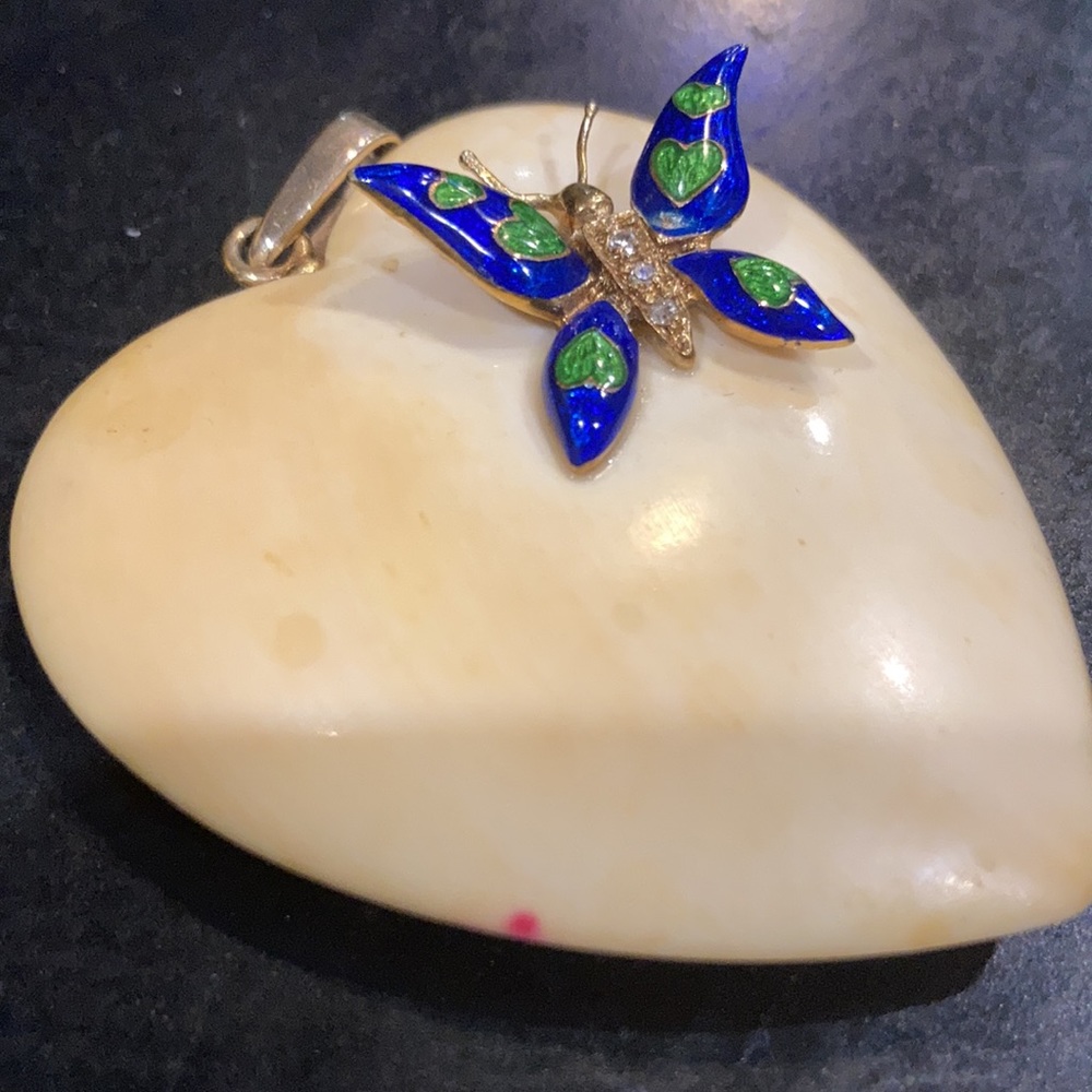 Ivory Heart w Butterfly Enamel Diamond 14k Pendant - Picture 6 of 11